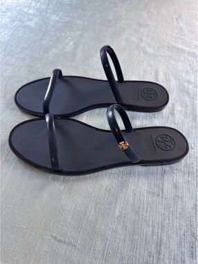 Tory Burch Black Jelly 2-Strap Flat Sandals – Women’s Size 8